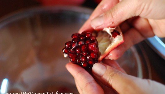 How to Open & Seed a Pomegranate